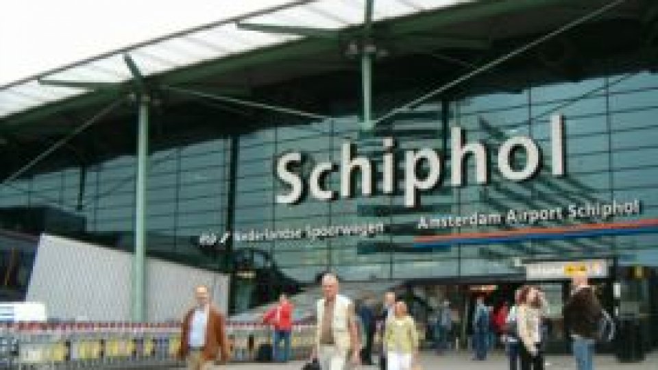 Continuă controalele stricte din jurul Aeroportului Schiphol din Amsterdam
