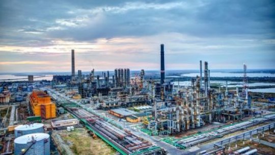 Explozie la Platforma Petromidia soldată cu răniţi