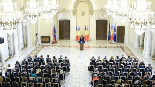 AUDIO Preşedintele Iohannis le cere ambasadorilor să practice o "diplomaţie mai viguroasă"