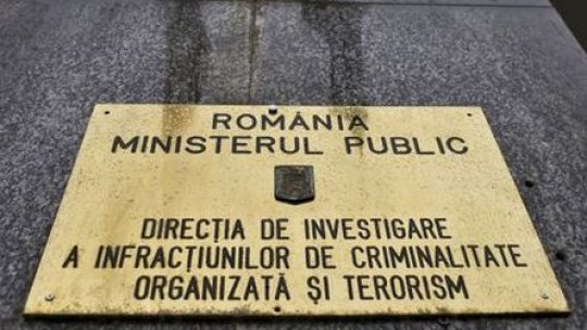 DIICOT a deschis o anchetă privind presupuşii traficanţi de arme români