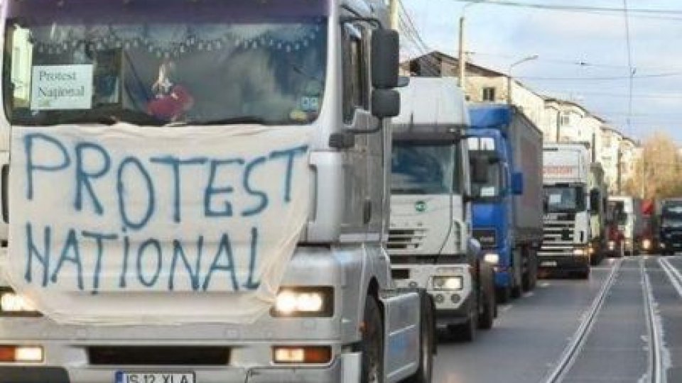 Protestul transportatorilor blochează traficul în Capitală