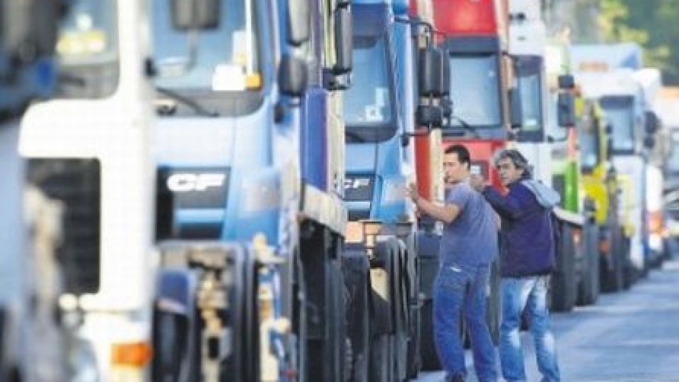 Transportatorii, nemulţumiţi de explicaţiile Guvernului