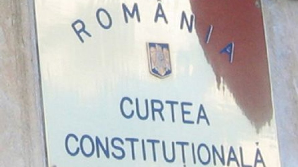 UPDATE CCR amână decizia privind căsătoriile între persoane de acelaşi sex