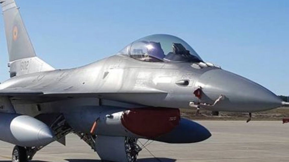 Primele şase avioane de luptă F-16 intră în dotarea Armatei Române