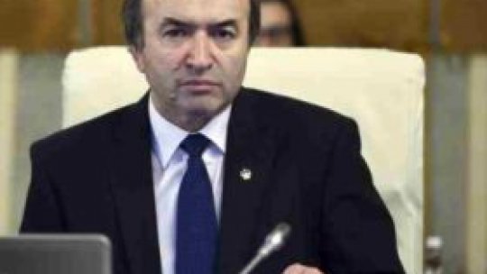 Ministrul Tudorel Toader, atac la procurorul general Augustin Lazăr
