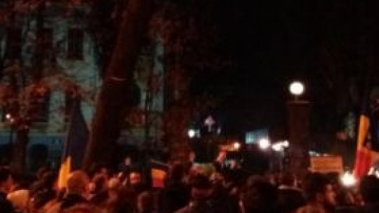 Proteste antiguvernamentale şi anti PSD în Bucureşti şi în ţară