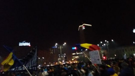 Continuă protestele pro și contra Guvernului în București