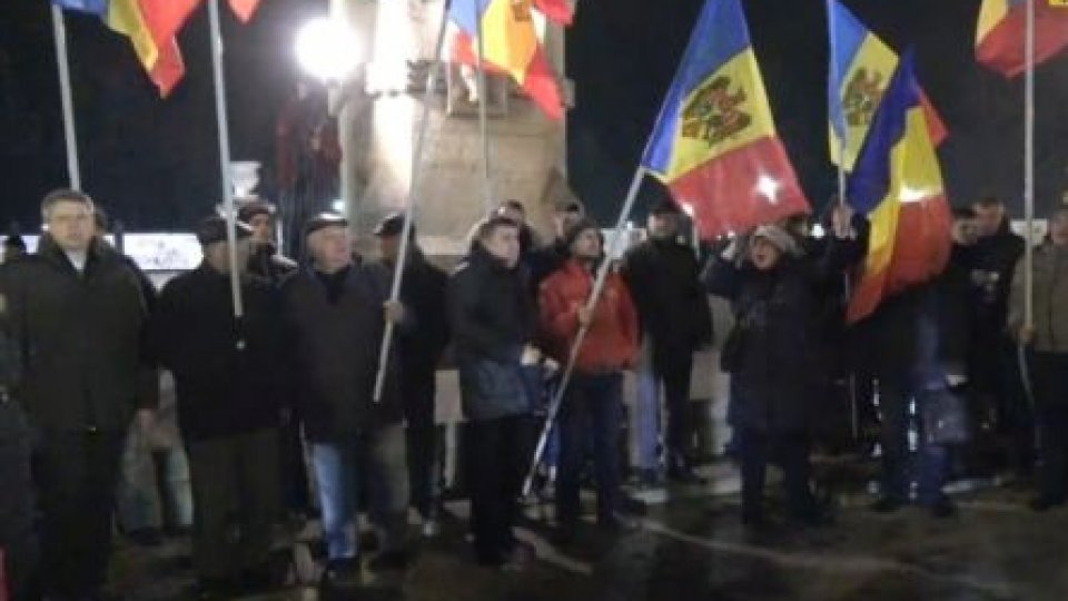 Chişinău: Miting de solidaritate cu protestele din România