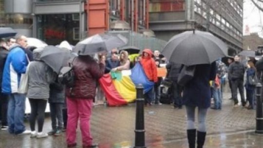 Sute de românii din diaspora au ieşit în stradă