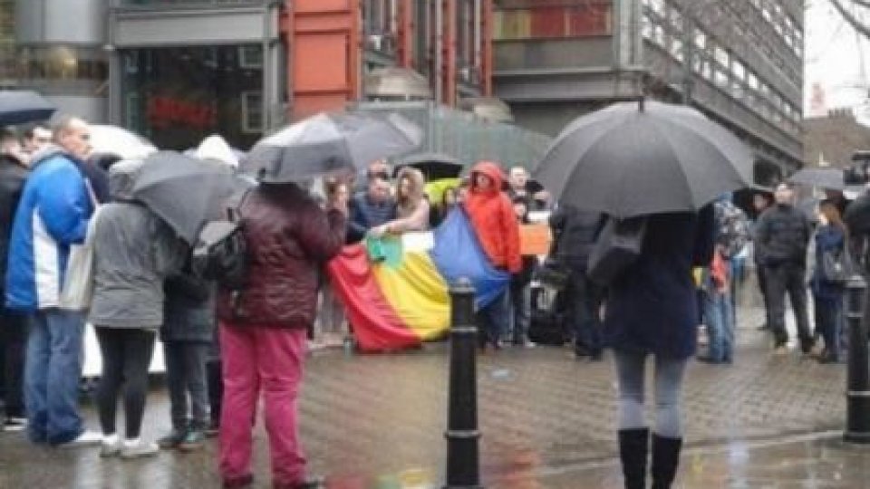 Sute de românii din diaspora au ieşit în stradă