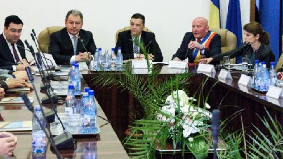 Premierul Grindeanu: Vom reglementa problema tăierii lemnelor de foc