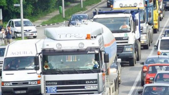 Traficul din Capitală, afectat de protestul transportatorilor şi taximetriştilor 