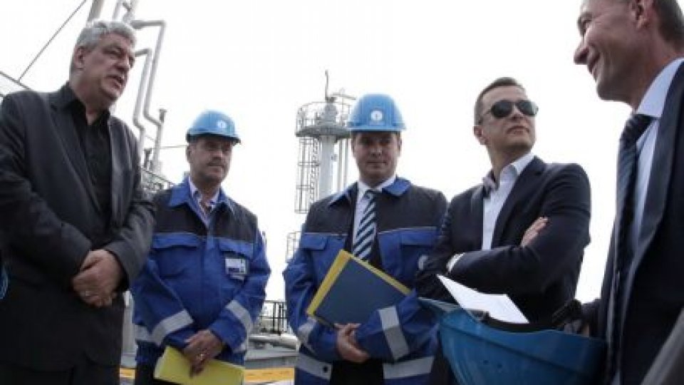 Premierul Grindeanu, în vizită la platforma de exploatare a gazelor naturale Caragele