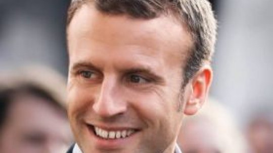 Emmanuel Macron îşi începe oficial mandatul de preşedinte al Franţei