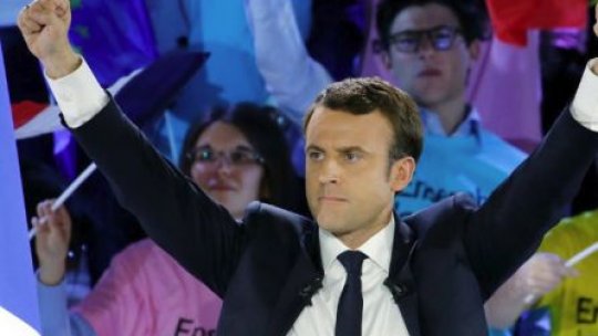 Noul preşedinte al Franţei, învestit oficial în funcţie
