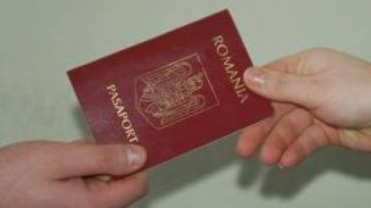 Schimbarea legislaţiei generează probleme pentru mii de cetăţeni moldoveni cu cetăţenie română
