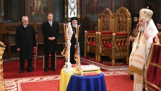 Preşedintele şi premierul interimar au participat la slujba din Catedrala Patriarhală