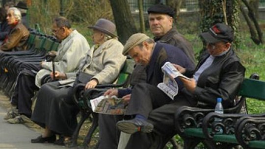 Scăderea populaţiei României va afecta negativ sistemul de pensii 