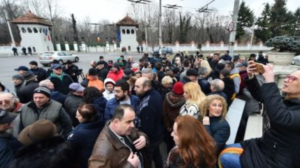 Proteste la Palatul Cotroceni