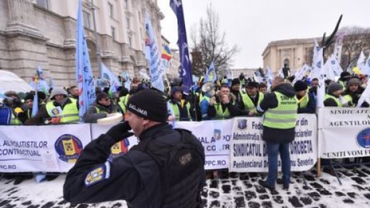 Proteste ale sindicaliştilor din poliţie şi din penitenciare la București