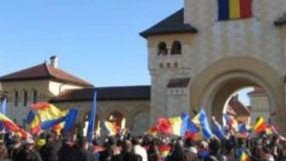 Sute de manifestări organizate de Ziua României