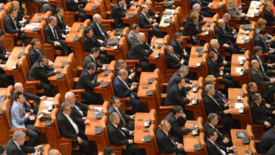 Şedinţă solemnă la Parlament pentru marcarea a 15 ani de la aderarea României la NATO