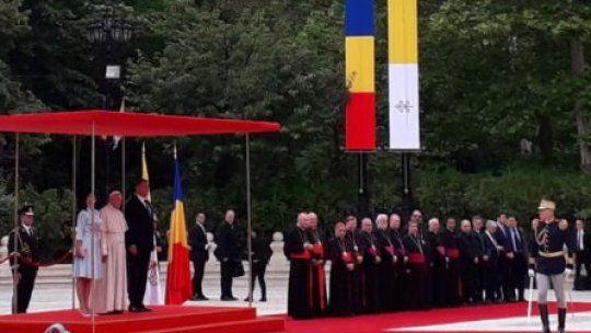 Papa Francisc a ajuns la București
