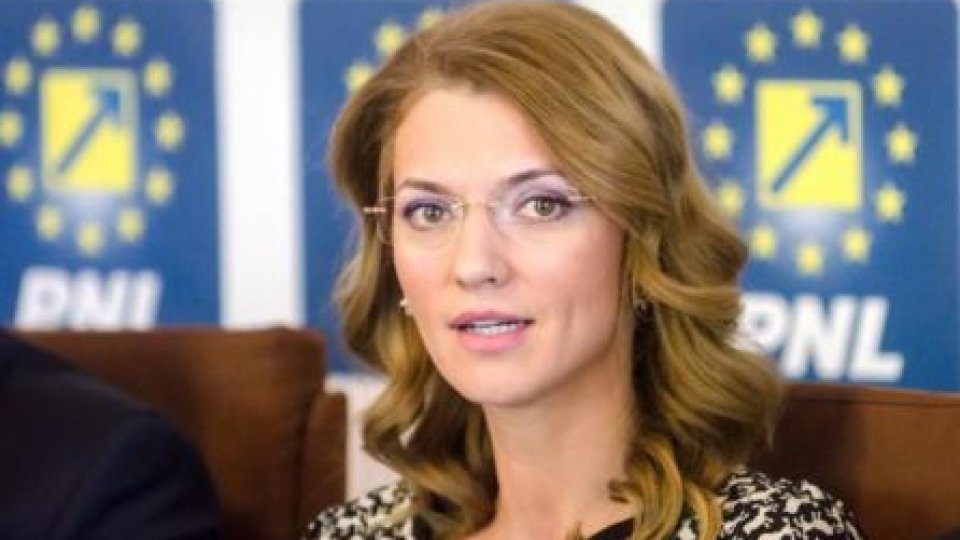 Alina Gorghiu critică decizia PSD de a-l acționa în judecată pe președintele Iohannis