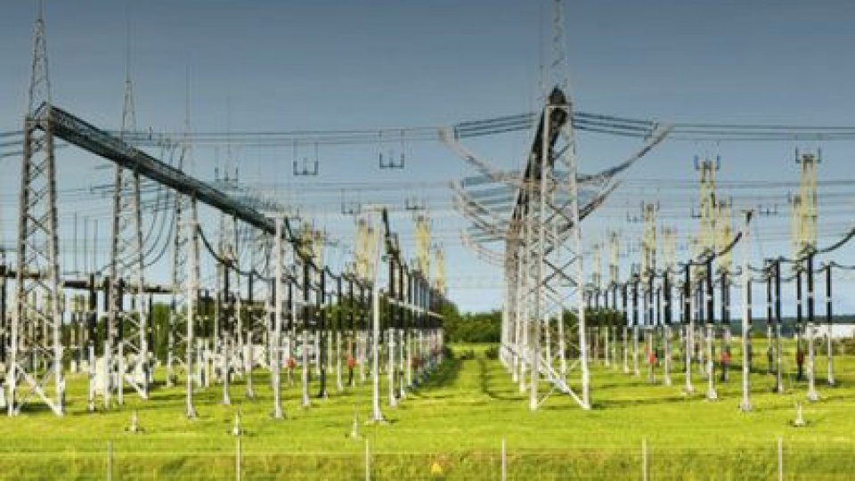 Plafonarea preţurilor la energie poate fi luată numai de un guvern cu puteri depline