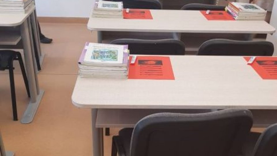 Sindicatele cer blocarea distribuţiei în şcoli a testelor pe bază de salivă