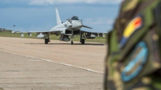 Avion militar ucrainean a aterizat în regim de urgenţă pe aeroportul Bazei 95 Bacău