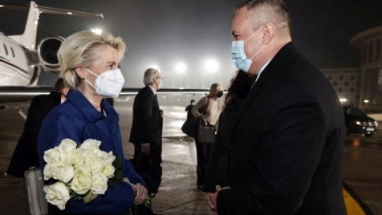 Ursula von der Leyen: Românii îi întâmpină cu braţele deschise pe oamenii care fug de război