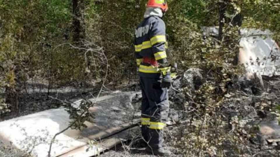Procurorii au deschis o anchetă după accidentul aviatic din Letca Veche