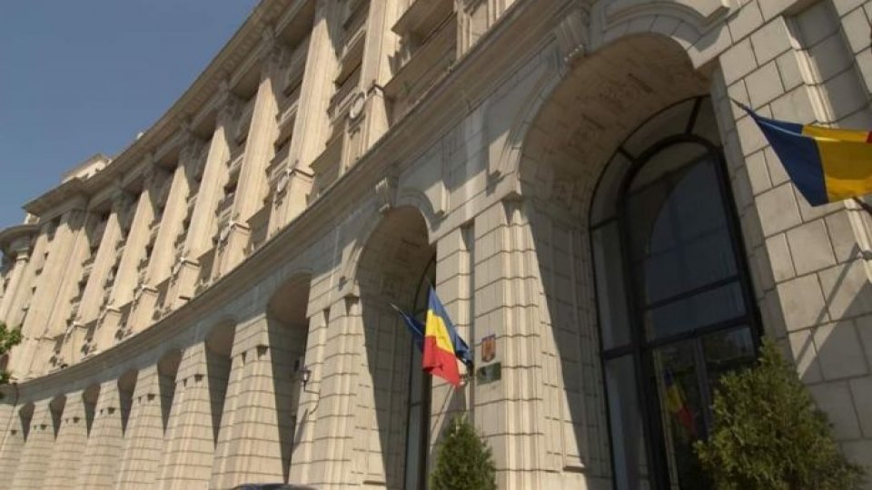 Intră în vigoare o parte din noile măsuri fiscale. IT-istii vor plăti impozit pe venit pentru sume ce depăşesc 10.000 lei