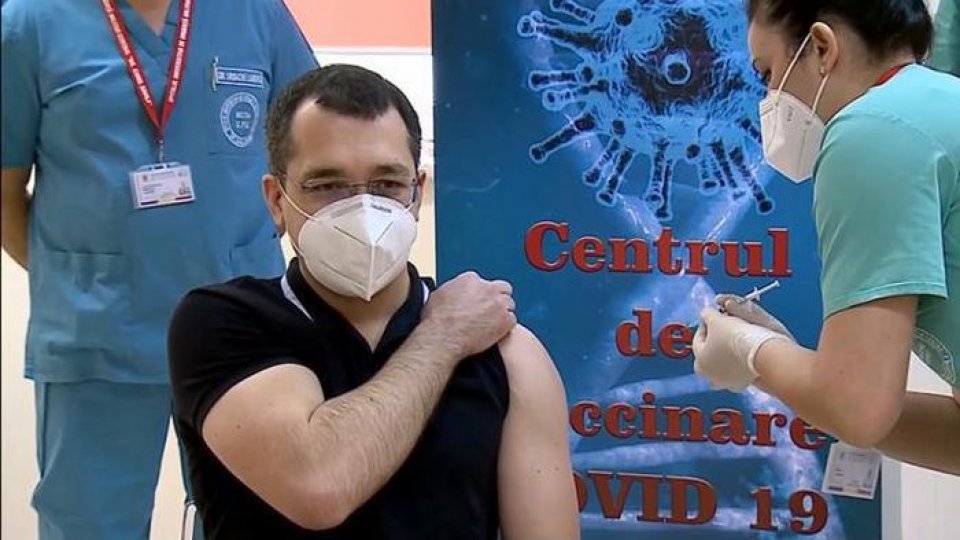 Vlad Voiculescu: Achiziţiile de vaccinuri s-au făcut într-o perioadă dominată de incertitudini