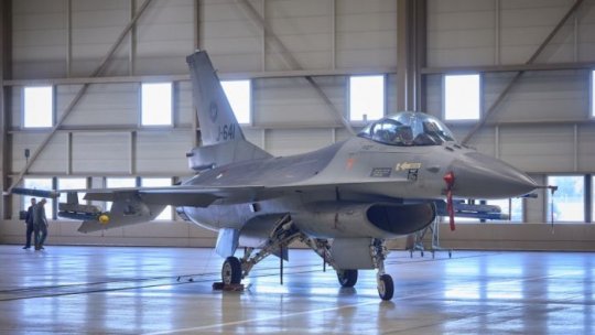 Zelenski: Ucraina va primi 42 de avioane de luptă F-16