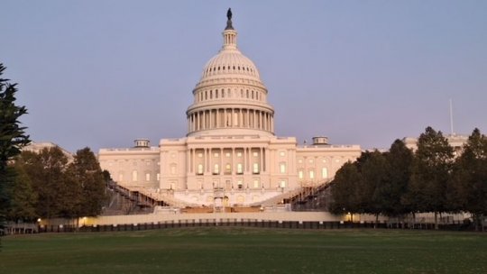 Donald Trump a câştigat două din  şapte state-cheie la alegerile prezidenţiale din Statele Unite