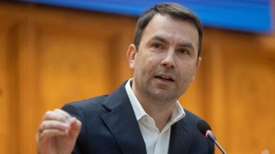 Liderii USR şi PMP solicită demisia preşedintelui Autorităţii Electorale Permanente