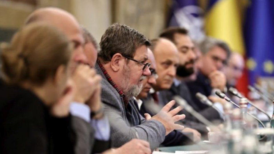 Protestele sindicale amână finalizarea bugetului