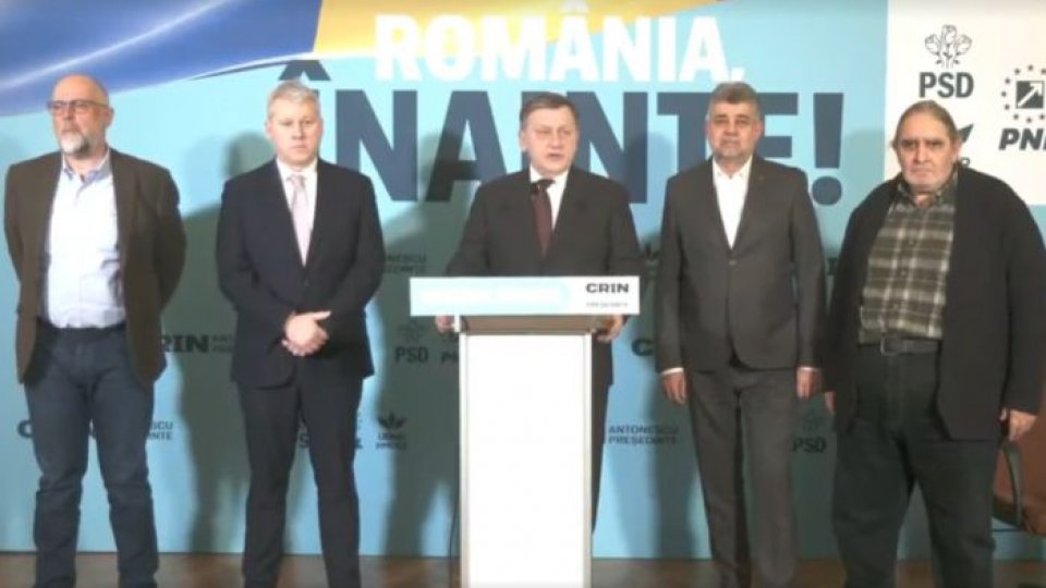 Crin Antonescu şi-a lansat candidatura la alegerile prezidenţiale din partea Alianţei Electorale "România Înainte"