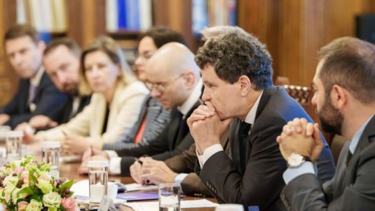 Negocieri-maraton privind măsurile de reducere a deficitului bugetar