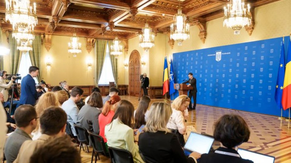 Continuă discuţiile pe tema măsurilor de redresare bugetară şi a programului de guvernare