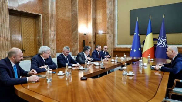 Consultări la Palatul Victoria: Bolojan și primarii, în negocieri pentru bugetul 2026