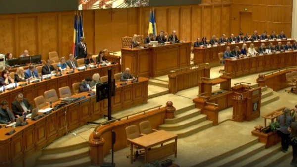 Sesiune extraordinară la Camera Deputaților: zi de vot final