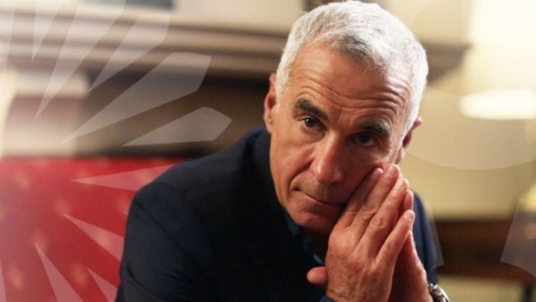 Procurorii DIICOT au descins la casa fostului candidat la alegeri, Călin Georgescu