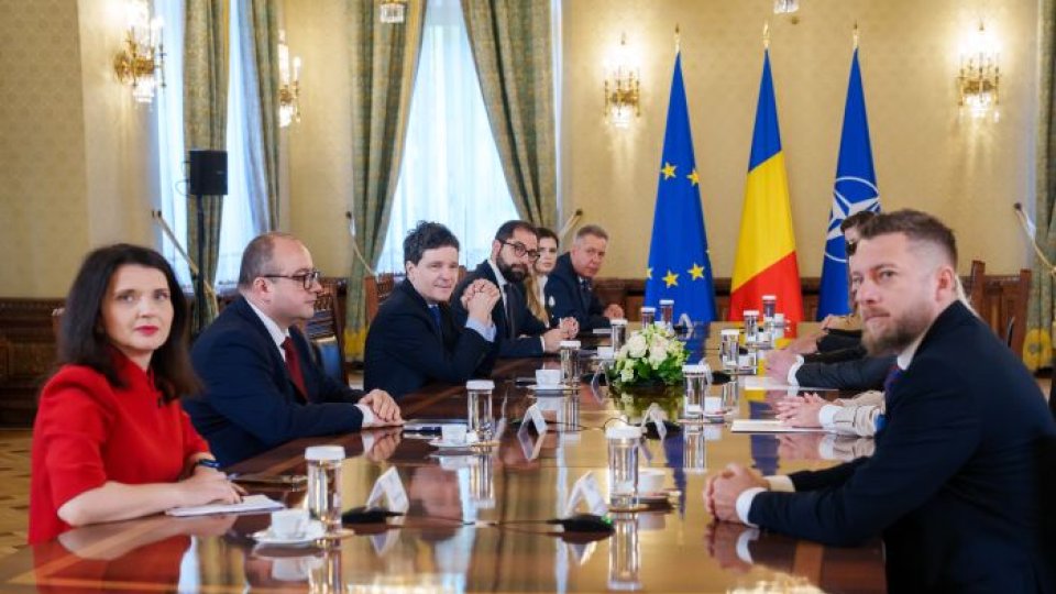 Consultări la Cotroceni cu reprezentanții "Uniţi pentru România", "PACE - Întâi România" și parlamentarii neafiliaţi