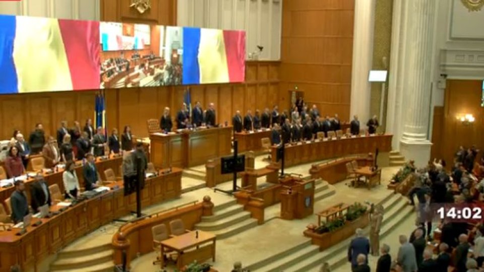 LIVE VIDEO Guvernul Luca Niculescu cere votul de învestitură al Parlamentului