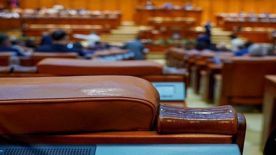 Sancțiuni mai mari pentru parlamentarii care au absenţe nemotivate