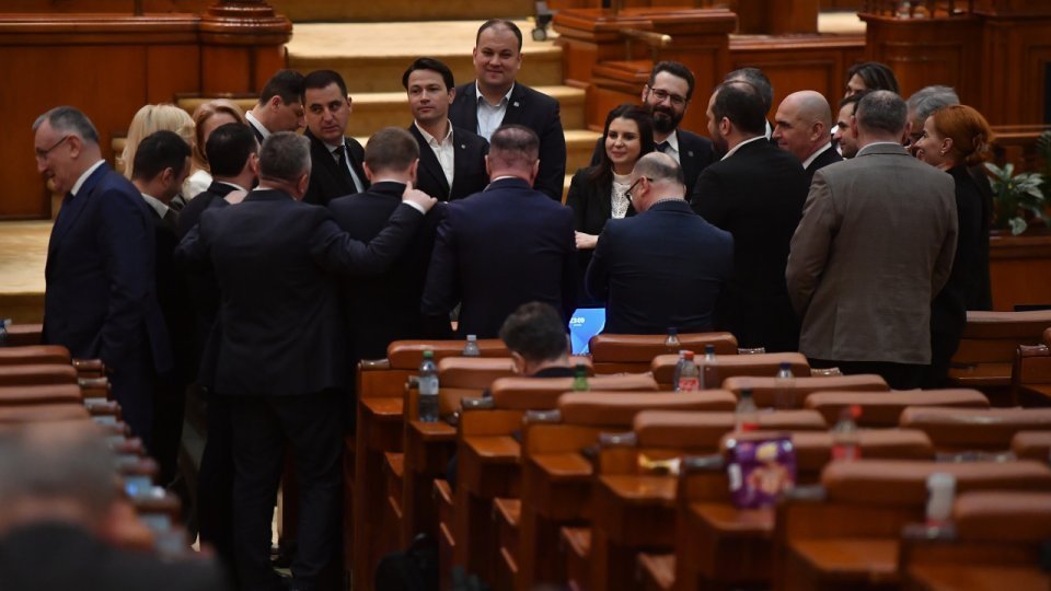 Ce calcule își fac partidele pentru numirea viitorului premier
